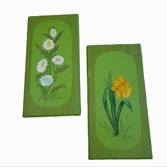Vintage - 70's Green Hand Painted Signed‎ Daisy and Tulip Paintings Set of 2